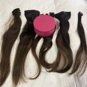 18” Luxy Hair Classic mocha Brown baylage Clip-Ins (80grams)
For thinning hair.
